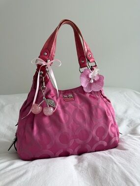 vintage Coach Madison Maggie Hobo Bag in Pink Camvas